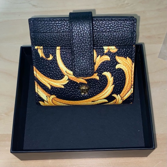 Beautiful black and gold card holder